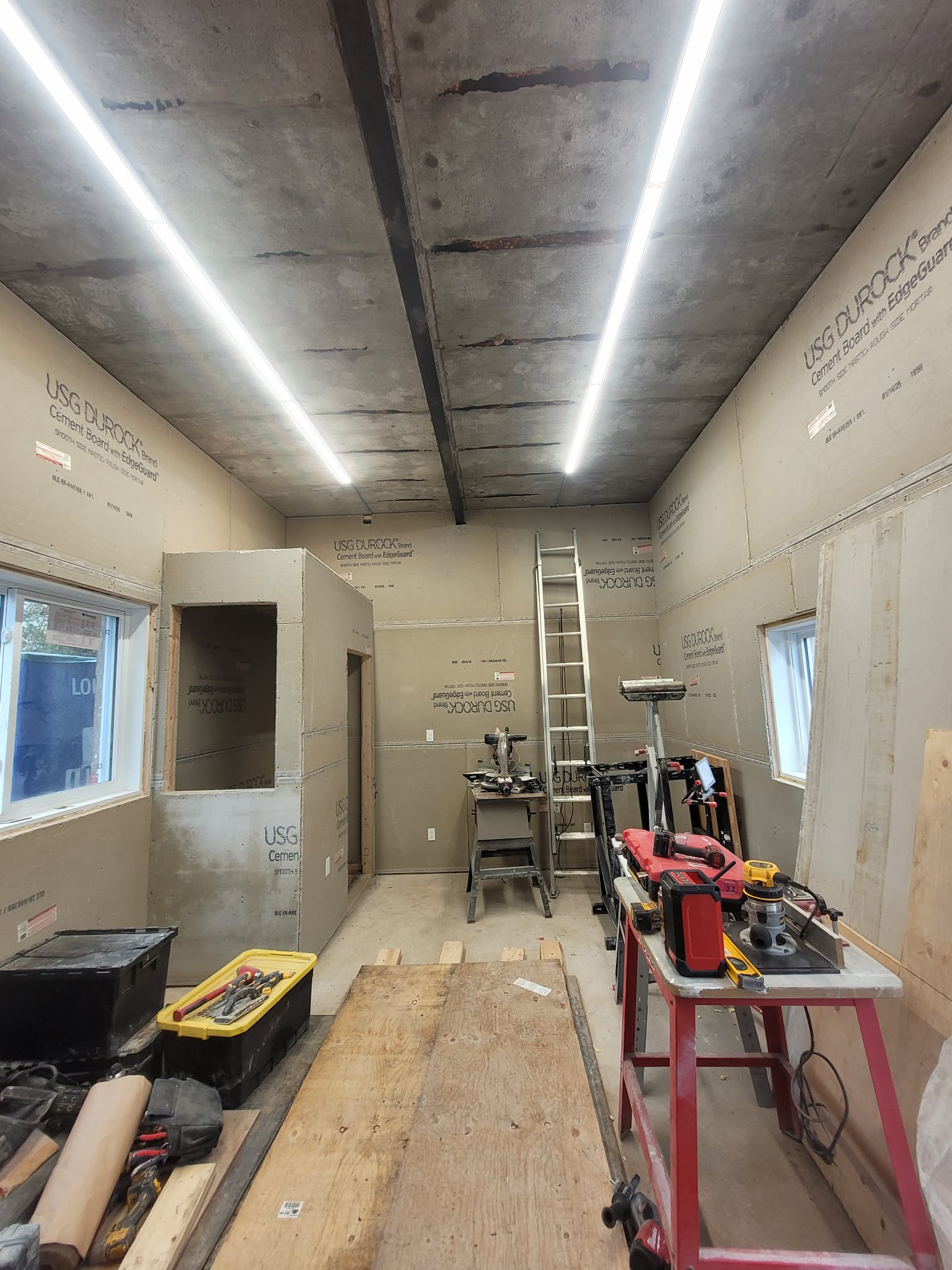 Éclairage néon commercial